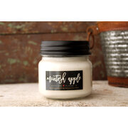 MILKHOUSE CANDLE McIntosh Apple aromātiskā svece Farmhouse Jar (198 g)
