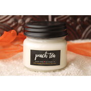 MILKHOUSE CANDLE Persiku tējas aromātiskā svece Farmhouse Jar (198 g)