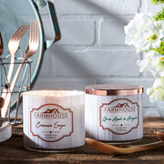 Kringle Candle FARMHOUSE Green Apple & Rukolas aromātiskā svece 411g