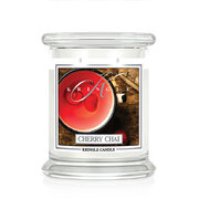Kringle Candle Cherry Chai aromātiskā svece, vidēja, 2 dakts (411 g)