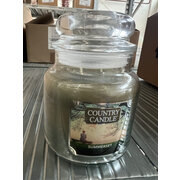 Country Candle Summerset aromātiskā svece vidēja, 2-daktis (453 g) KRĀSAINS VASKS