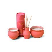 Paddywax SANTORINI Terracotta — neapstrādāta māla un bumbieru aromātiskā svece 8,5 unces / 240 g