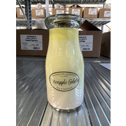 MILKHOUSE CANDLE Ananāsu Gelato aromātiskā svece PIENA PUDELE (227 g)